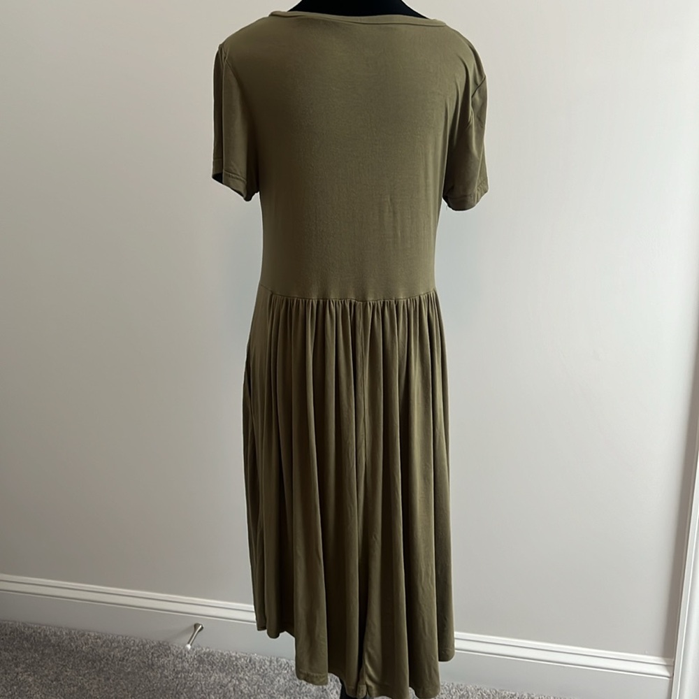 Dress - Picture 3 of 4